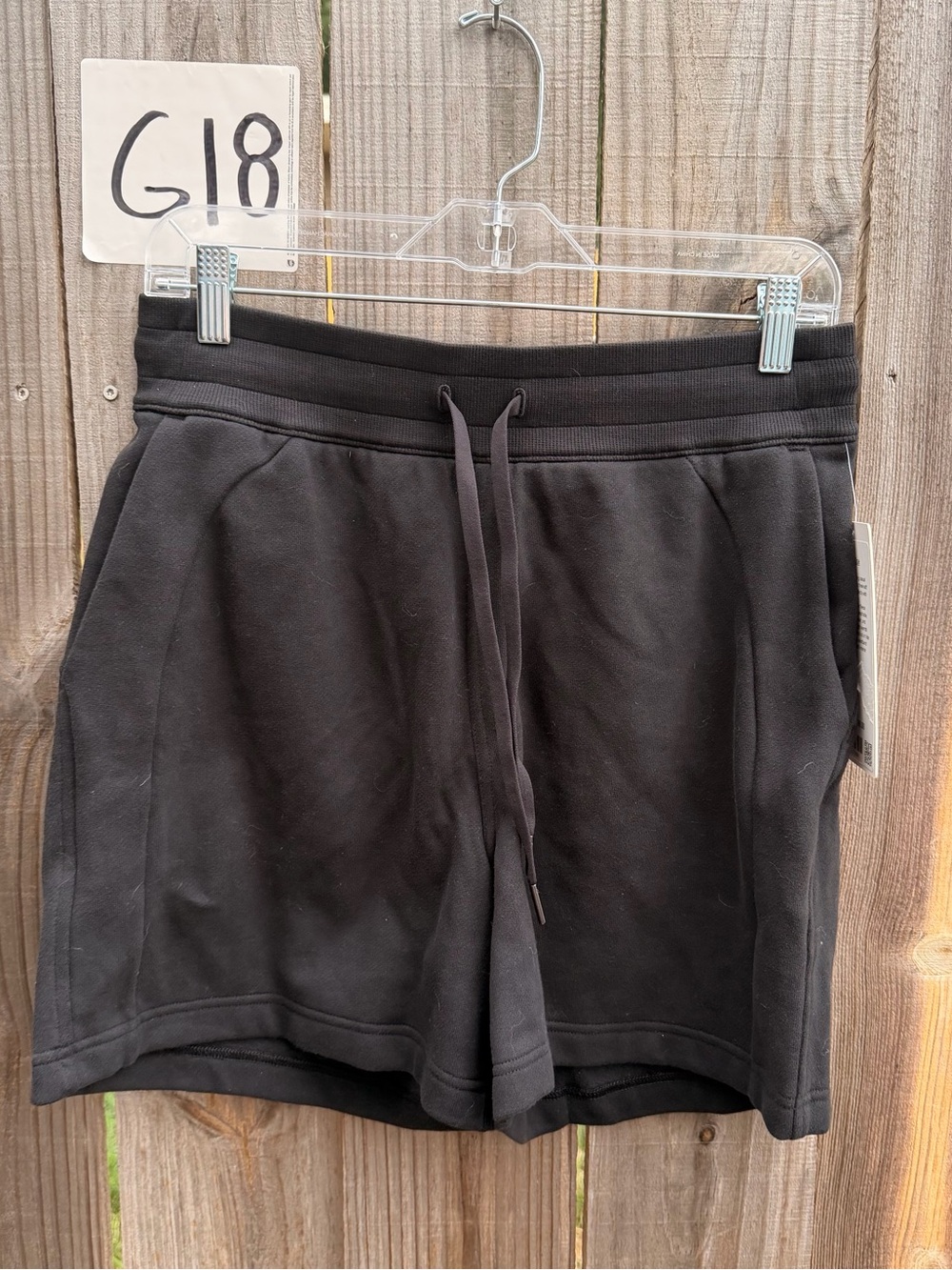NWT Lululemon Scuba High-Rise Short 5" Size 8